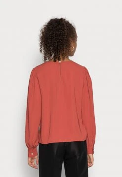 JDY SELINA - T-shirt à Manches Longues - Tandoori Spice 9 JDY SELINA - T-shirt à Manches Longues - Tandoori Spice -Promos JDY Boutique ea4e31780bf048418f35a056e8430f94