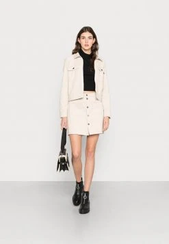 JDY SHIRAZ - Jupe Trapèze - Moonbeam 8 JDY SHIRAZ - Jupe Trapèze - Moonbeam -Promos JDY Boutique ea7b406eb0664b84bbed1a32787e4aa8