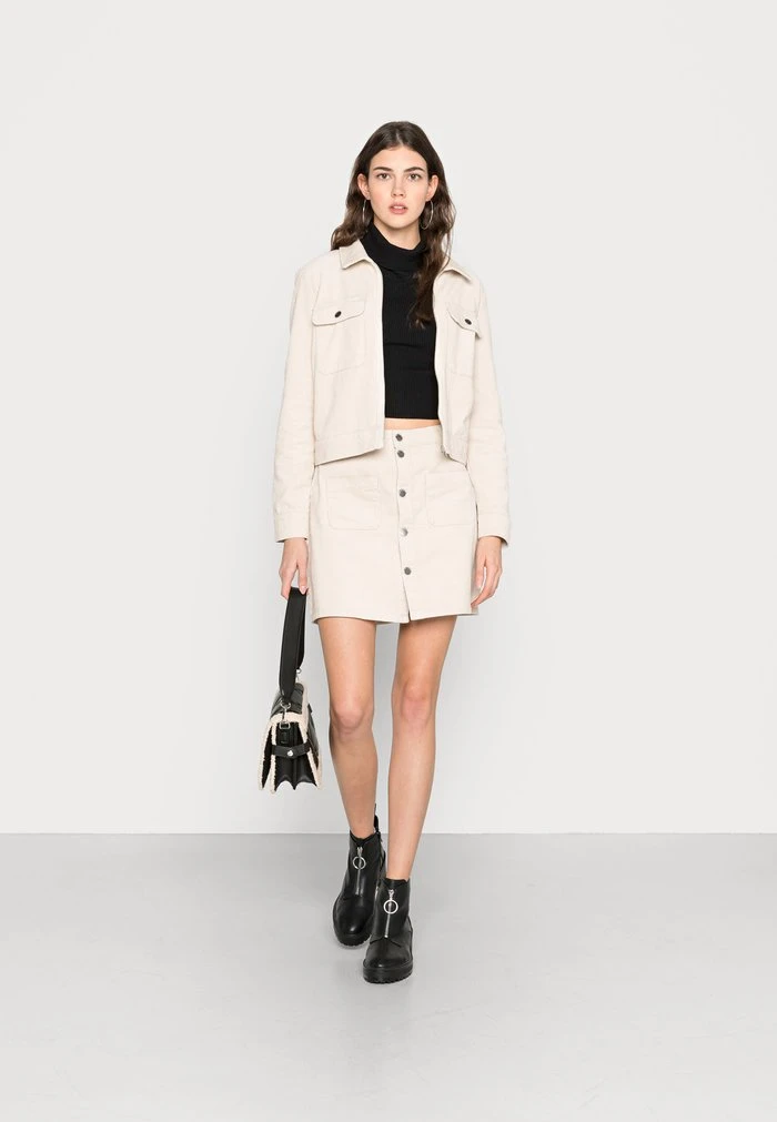 JDY SHIRAZ - Jupe Trapèze - Moonbeam 4 JDY SHIRAZ - Jupe Trapèze - Moonbeam – Image 2