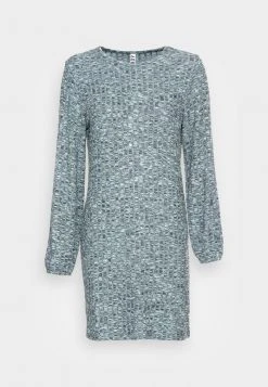 JDY MELISA - Robe Pull - Tourmaline Melange 10 JDY MELISA - Robe Pull - Tourmaline Melange -Promos JDY Boutique ec214fc2bbc94a7f81f72e1bb1084a63