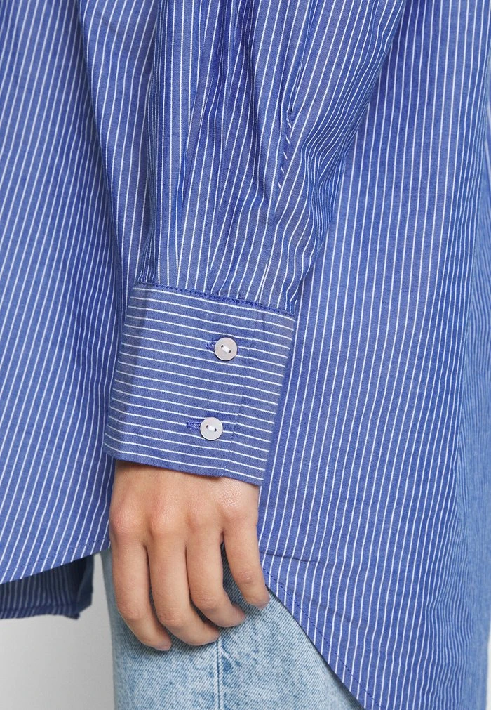 JDY BUBBLE LIFE FRILL LONG - Chemisier - Estate Blue/cloud Dancer 8 JDY BUBBLE LIFE FRILL LONG - Chemisier - Estate Blue/cloud Dancer – Image 6