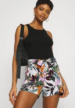 JDYSTAAR LIFE - Short - Cloud Dancer/jungle 12 JDYSTAAR LIFE - Short - Cloud Dancer/jungle -Promos JDY Boutique ef9a817046644af2bf52243f92d75b3c