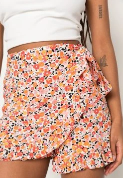 JDYSTARR LIFE WRAP - Short - Cloud Dancer/spiced Coral 11 JDYSTARR LIFE WRAP - Short - Cloud Dancer/spiced Coral -Promos JDY Boutique f76300a1149d49df8559bc1daa939fe3