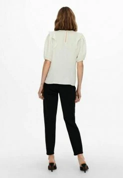 JDYLARA - Blouse - Cloud Dancer 11 JDYLARA - Blouse - Cloud Dancer -Promos JDY Boutique fd1f6eefa98849e78457cd26eb487ec7